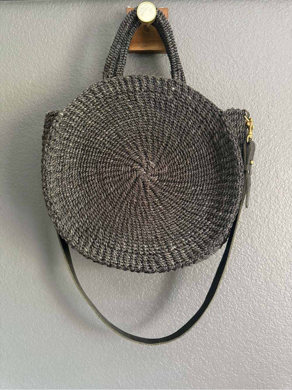 CLARE V • Alice Woven Round Straw Tote Bag - black